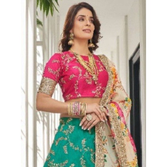 Green Banarasi Embroidery Designer Bridal Lehenga Choli Readymade Green Banarasi Embroidery Designer Bridal Lehenga Choli Readymade